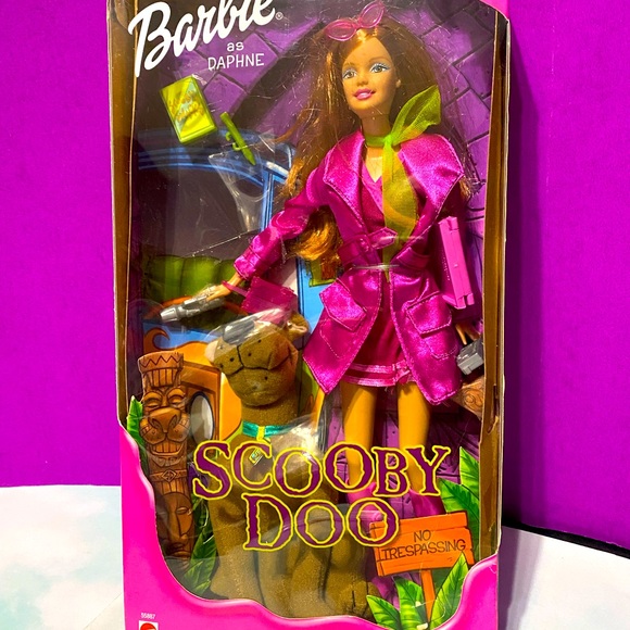 BARBIE AS DAPHNE COLLECTABLE DOLL & SCOOBY DOO VINTAGE 2001 MATTEL ORIGINAL BOX - Picture 2 of 13